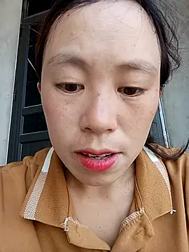 lyuyenkk online show from October 10, 5:23 am