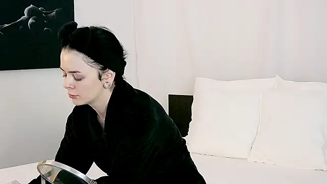 LeahDenver online show from October 13, 10:51 am