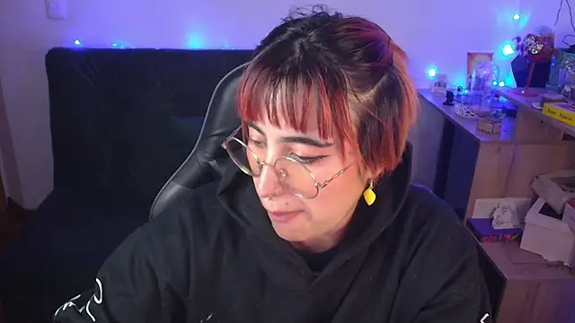 Miacatsito3 online show from March 7, 4:08 am