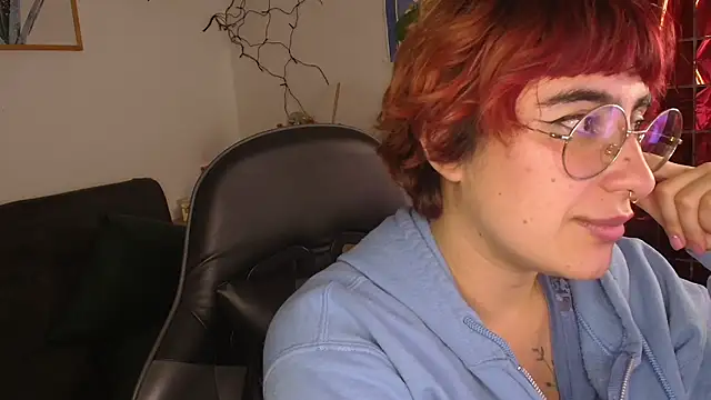 Miacatsito3 online show from February 20, 6:26 am