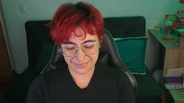 Miacatsito3 online show from December 21, 3:55 am