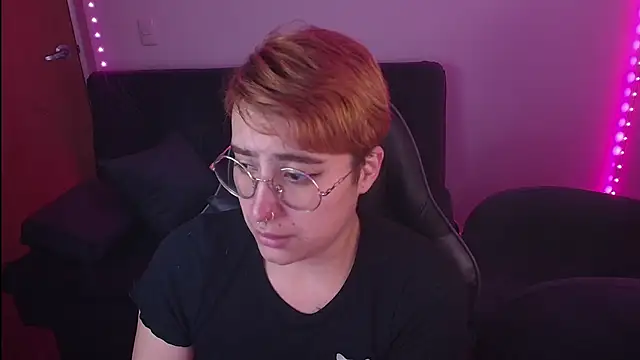 Miacatsito3 online show from October 4, 2:28 am