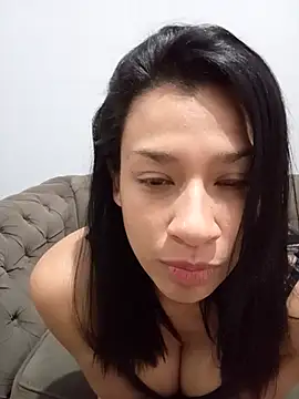 johii28 online show from September 12, 6:14 am