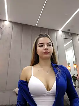 Von Dee online show from October 2, 5:23 am