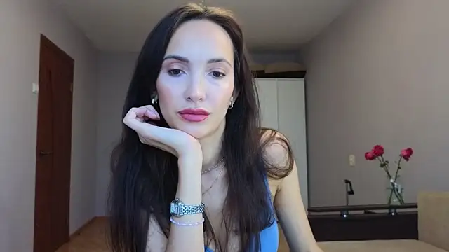 Snapshot of Lillian-Clark chatting on October 13, 8:17 am Lillian-Clark online show from October 13, 8:17 am