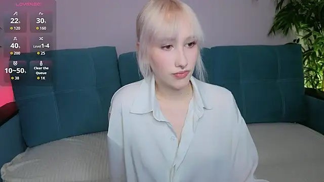 evlica online show from March 10, 2:10 pm