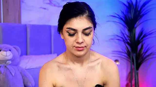 Snapshot of ZaraCapri chatting on October 15, 11:13 am ZaraCapri online show from October 15, 11:13 am