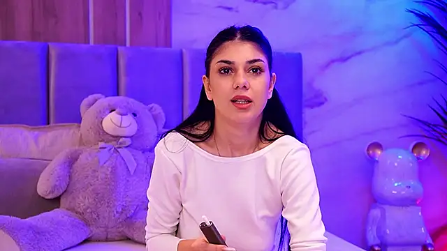 Snapshot of ZaraCapri chatting on October 29, 9:02 am ZaraCapri online show from October 29, 9:02 am