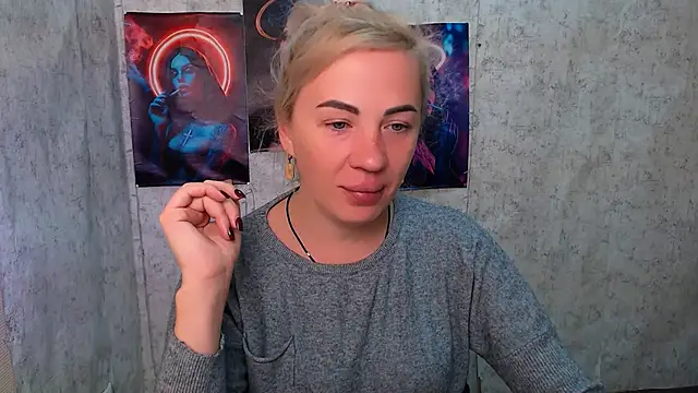 Snapshot of EmmaCat_ chatting on October 21, 3:54 am EmmaCat online show from October 21, 3:54 am