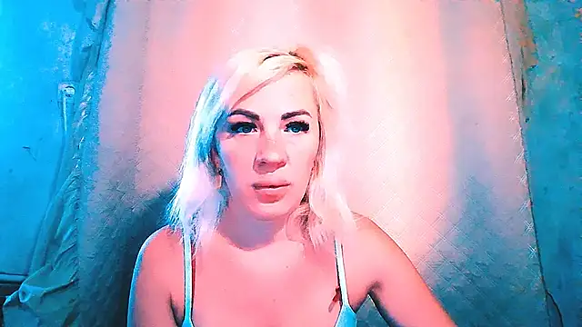 Snapshot of EmmaCat_ chatting on September 17, 5:16 am EmmaCat online show from September 17, 5:16 am