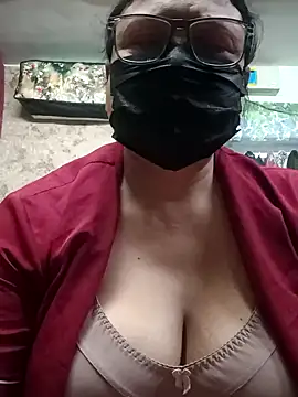 thehotlady online show from February 8, 3:54 am