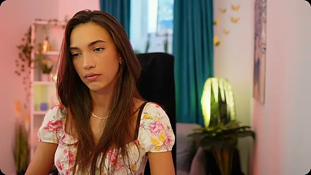 Alexis Love  online show from October 8, 1:15 pm