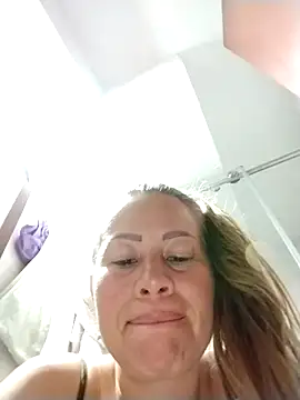 LaraCaliente online show from September 30, 9:15 am