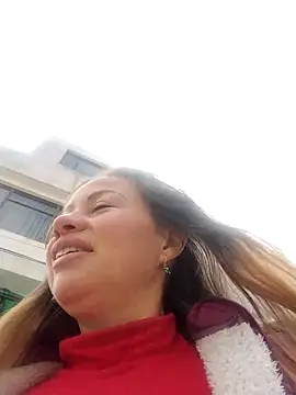 LaraCaliente online show from October 12, 1:35 pm