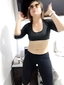 LaraCaliente online show from November 13, 2:32 am