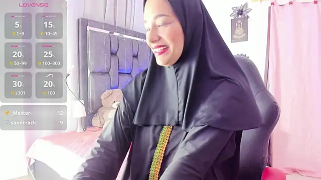 Snapshot of ShanaJamil chatting on September 19, 12:26 pm ShanaJamil online show from September 19, 12:26 pm