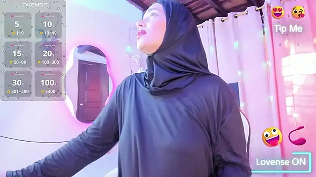 Snapshot of ShanaJamil chatting on October 2, 12:21 pm ShanaJamil online show from October 2, 12:21 pm