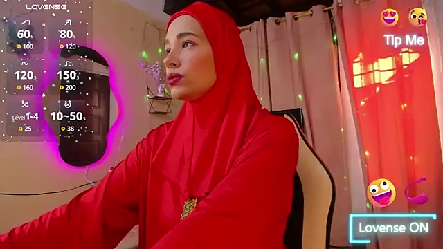 Snapshot of ShanaJamil chatting on October 6, 12:00 pm ShanaJamil online show from October 6, 12:00 pm