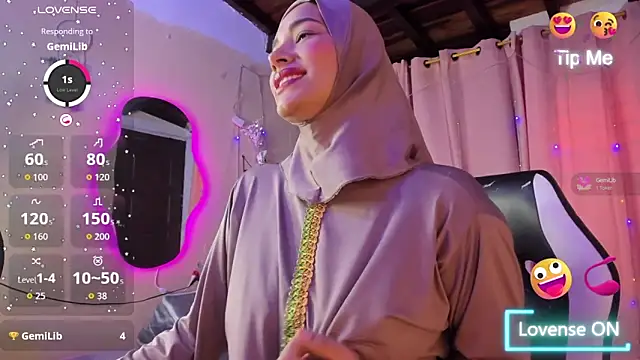 Snapshot of ShanaJamil chatting on September 18, 12:15 pm ShanaJamil online show from September 18, 12:15 pm