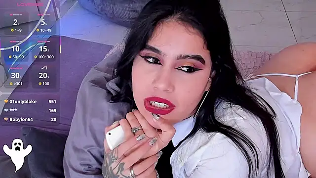 Snapshot of nicoblake chatting on October 31, 1:26 pm nicoblake online show from October 31, 1:26 pm