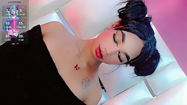 Snapshot of JessiscaWalker chatting on October 28, 12:49 am JessiscaWalker online show from October 28, 12:49 am