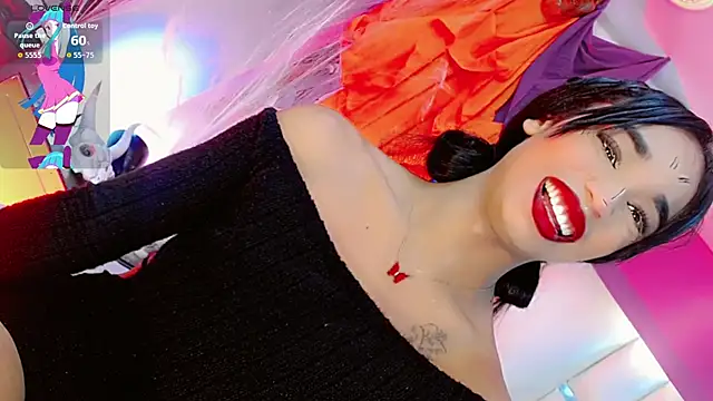 Snapshot of JessiscaWalker chatting on October 17, 7:50 pm JessiscaWalker online show from October 17, 7:50 pm