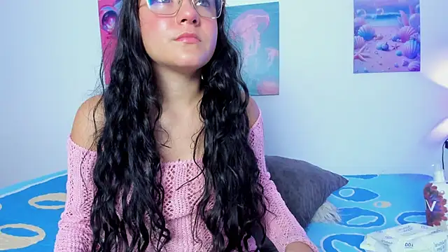 Snapshot of saray_rivas18 chatting on September 20, 11:52 am saray rivas18 online show from September 20, 11:52 am