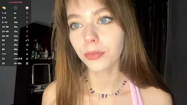 Snapshot of YourLittleElfie chatting on September 23, 3:32 pm YourLittleElfie online show from September 23, 3:32 pm