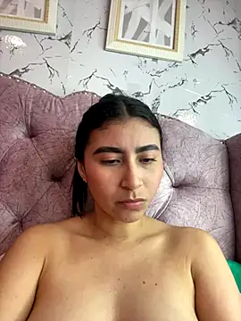 Snapshot of Isabella_Montoya chatting on October 27, 6:24 pm Isabella Montoya online show from October 27, 6:24 pm