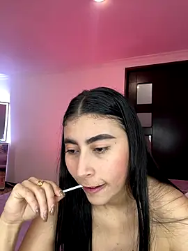 Snapshot of Isabella_Montoya chatting on October 17, 4:21 pm Isabella Montoya online show from October 17, 4:21 pm