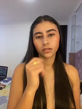 Snapshot of Isabella_Montoya chatting on October 5, 6:46 pm Isabella Montoya online show from October 5, 6:46 pm