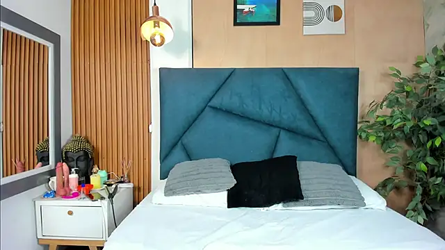 Snapshot of VictoriaHarriss chatting on September 30, 7:52 pm VictoriaHarriss online show from September 30, 7:52 pm