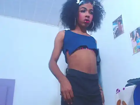 Snapshot of whitneytt chatting on October 4, 5:46 am whitneytt online show from October 4, 5:46 am