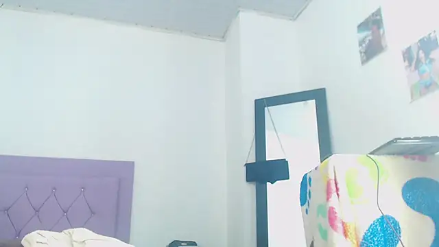 Snapshot of whitneytt chatting on October 10, 8:19 am whitneytt online show from October 10, 8:19 am