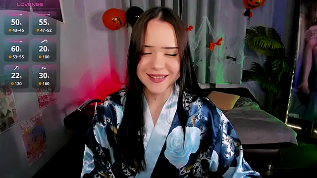 Snapshot of _spicygirl chatting on October 30, 8:32 pm spicygirl online show from October 30, 8:32 pm