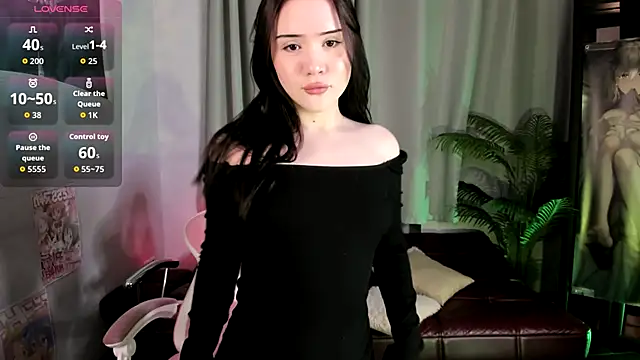 Snapshot of _spicygirl chatting on October 12, 1:35 pm spicygirl online show from October 12, 1:35 pm