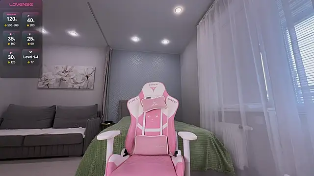 Snapshot of Madison_Davies_ chatting on September 25, 5:28 am Madison Davies online show from September 25, 5:28 am