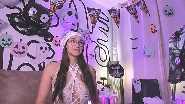 Natalia TheLux online show from October 13, 10:56 pm