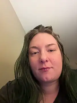 lizbabyy27 online show from January 15, 10:10 am