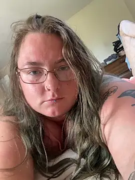 lizbabyy27 online show from July 7, 7:16 pm
