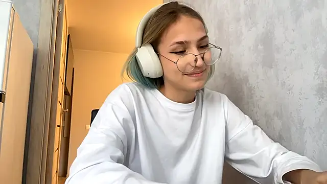 AmeliaCarter online show from September 18, 12:37 pm