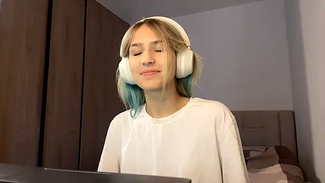 AmeliaCarter online show from September 13, 12:35 pm