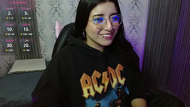 NANAKY TAY online show from November 2, 12:30 pm