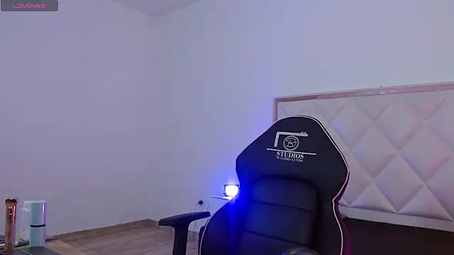 NANAKY TAY online show from October 14, 12:30 pm