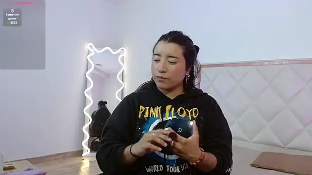 NANAKY TAY online show from October 25, 12:13 pm