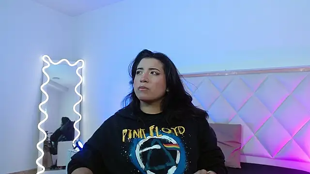 NANAKY TAY online show from October 26, 12:22 pm