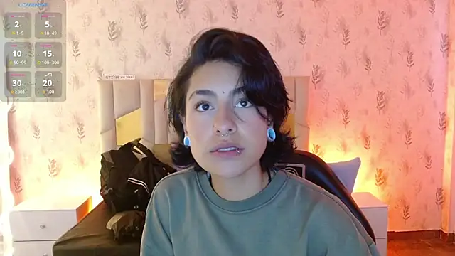 DAKOTA TAY1 online show from November 5, 11:37 am