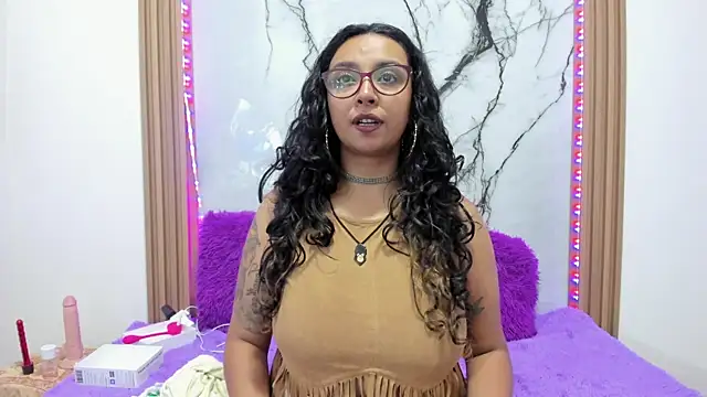 Bonnie tucci1 online show from October 20, 1:36 pm