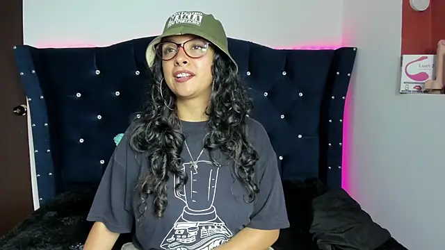 Bonnie tucci1 online show from September 19, 1:21 pm