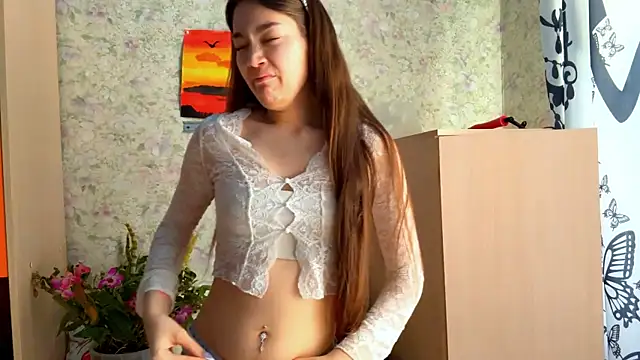 Cuteviola online show from April 6, 12:43 am